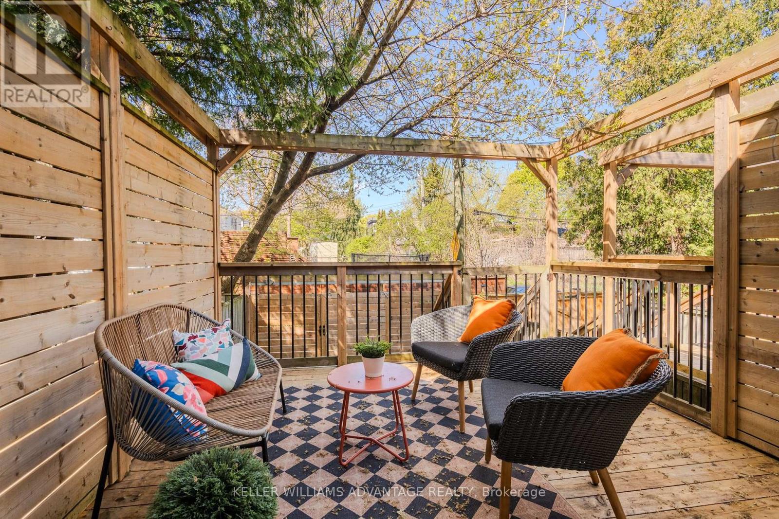 182 PICKERING STREET - 32