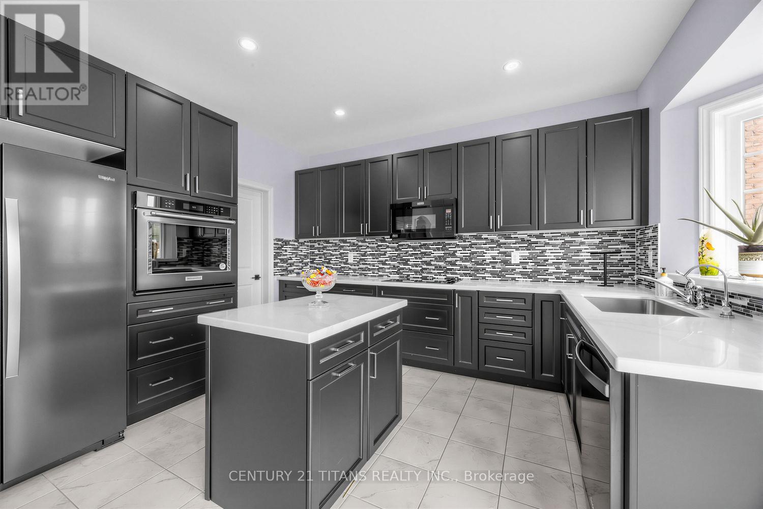 719 AUDLEY ROAD S - 12