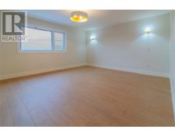 216 Cheeseman Drive thumbnail 9