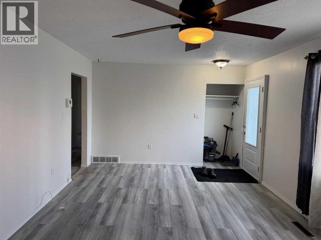 5120 45 Street - photo 5