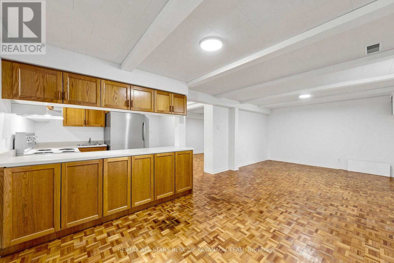 21 RAMONA BOULEVARD - 18
