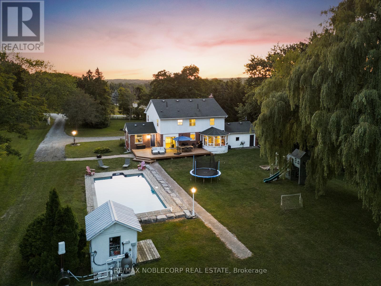 2037 15TH SIDE ROAD - 2