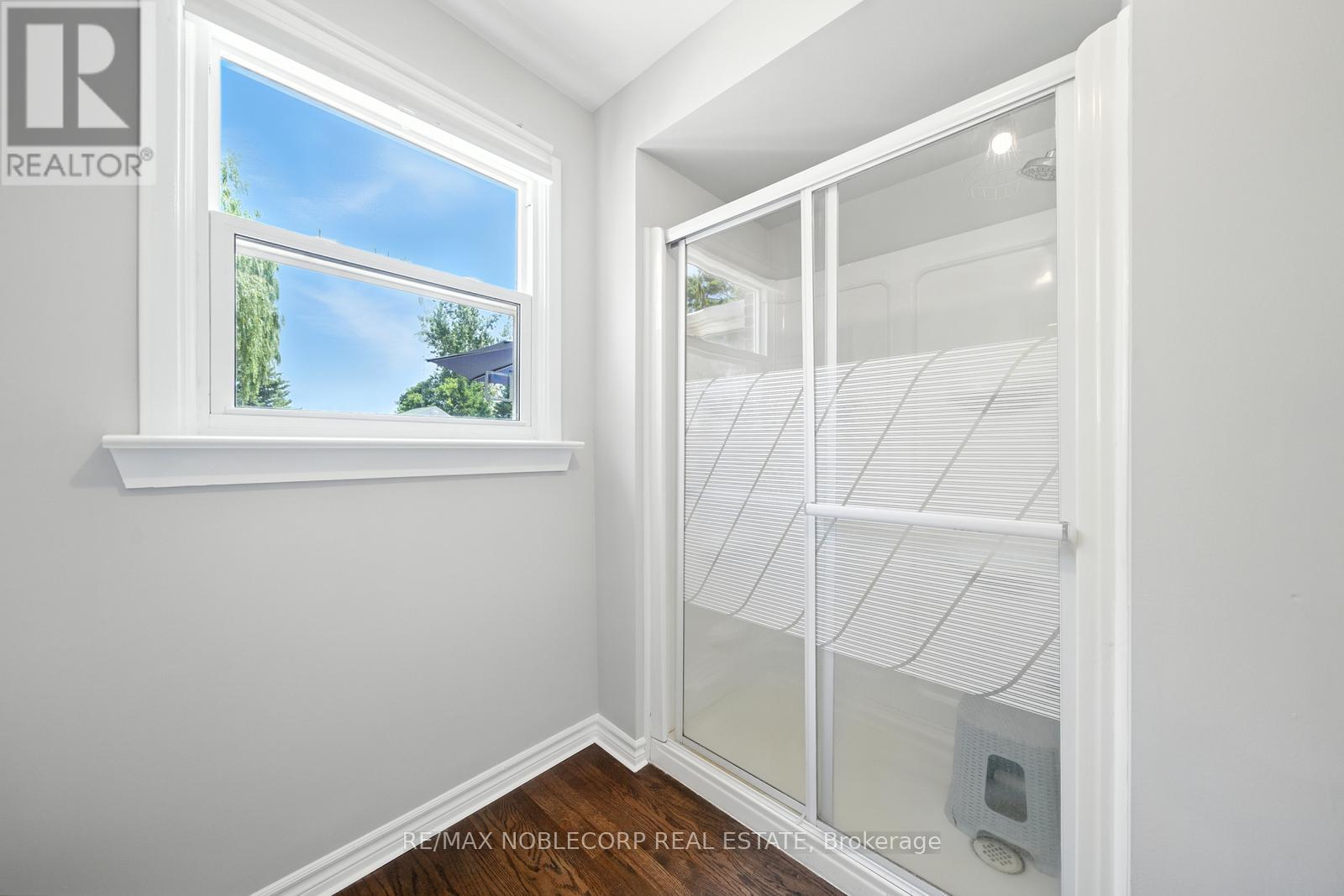 2037 15TH SIDE ROAD - 26