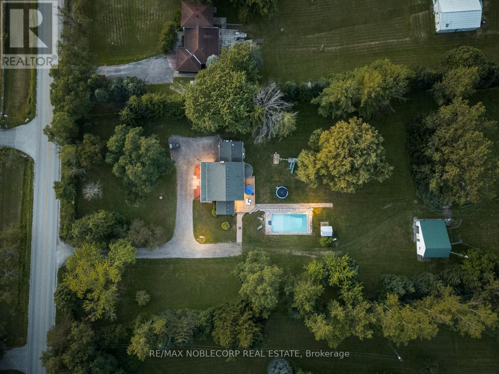 2037 15TH SIDE ROAD - 3