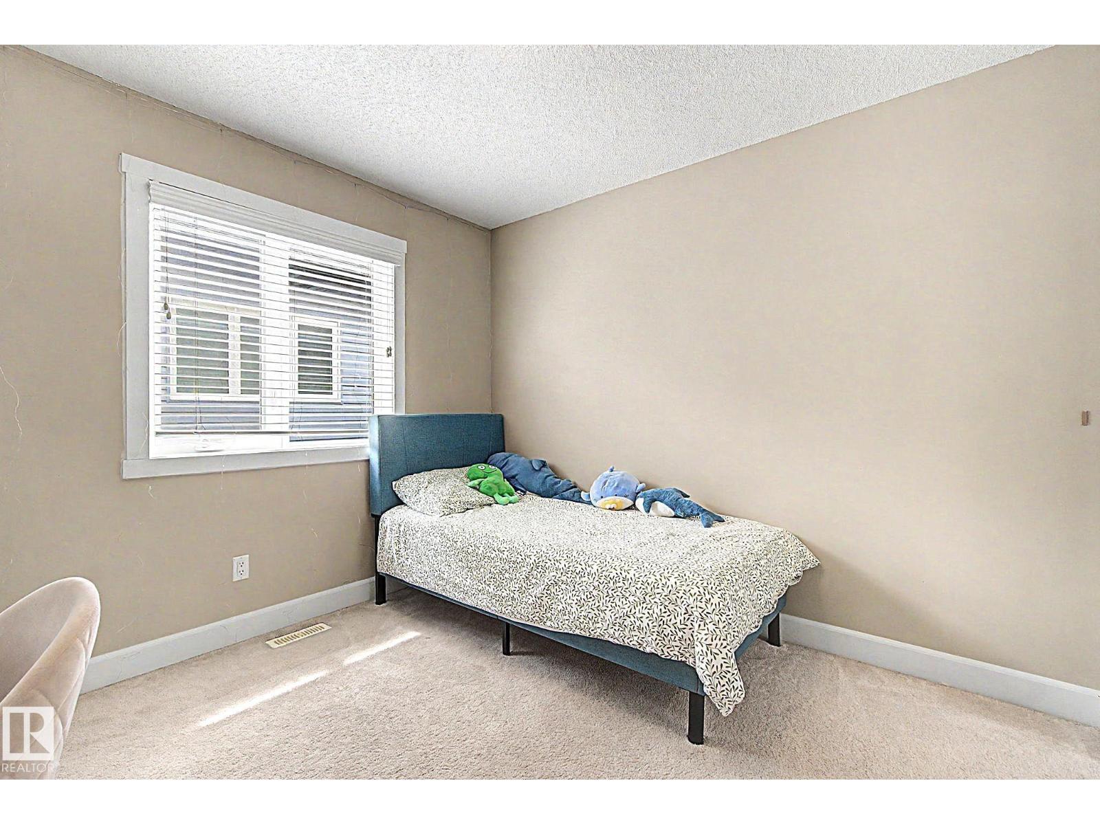 1932 67 ST SW - 32