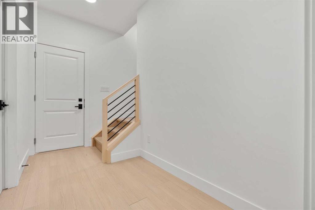 422 36 Avenue NW - 43