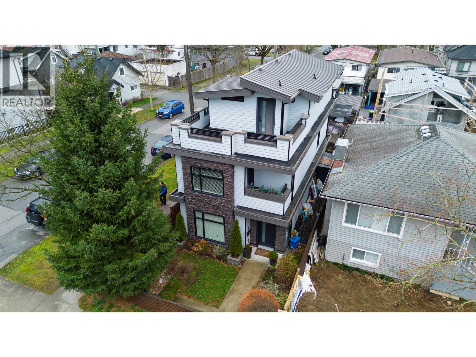 5 Bed, 6 Bath House for Sale in Vancouver – 1805 E 37TH AVENUE, Vancouver – MLS# R3128740 - Image 6