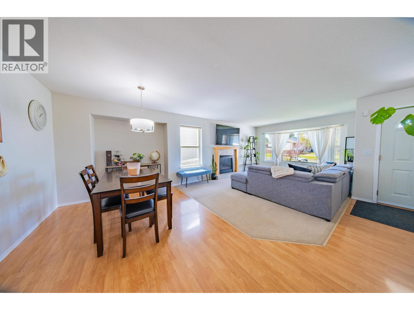 11415 98 STREET - 10