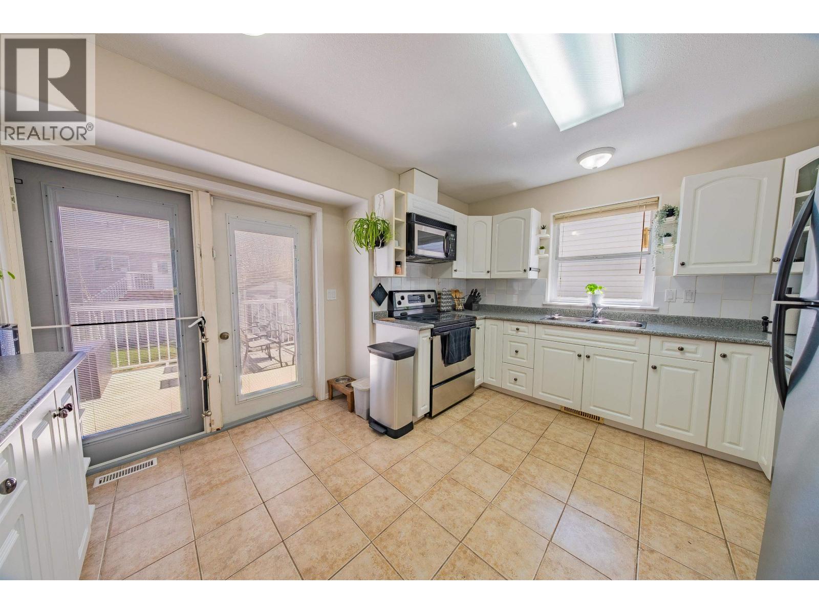 11415 98 STREET - 11