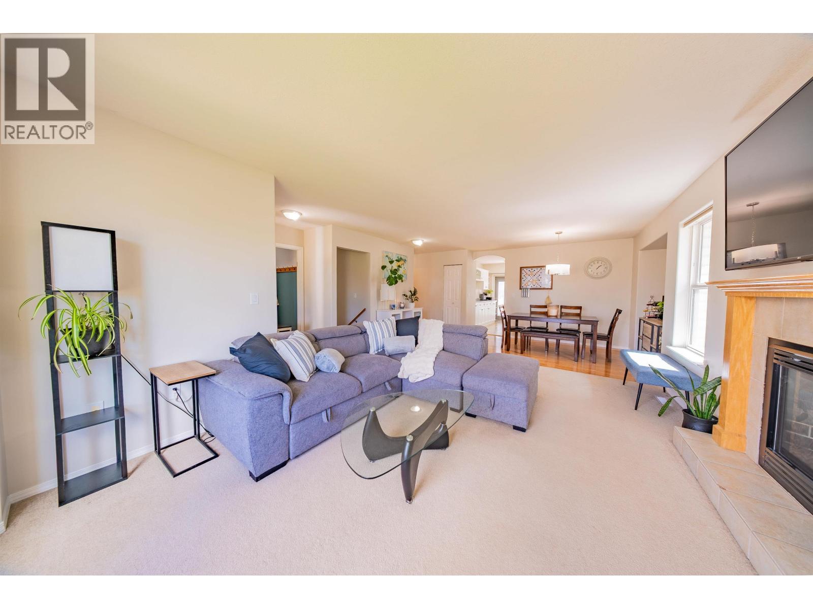 11415 98 STREET - 6