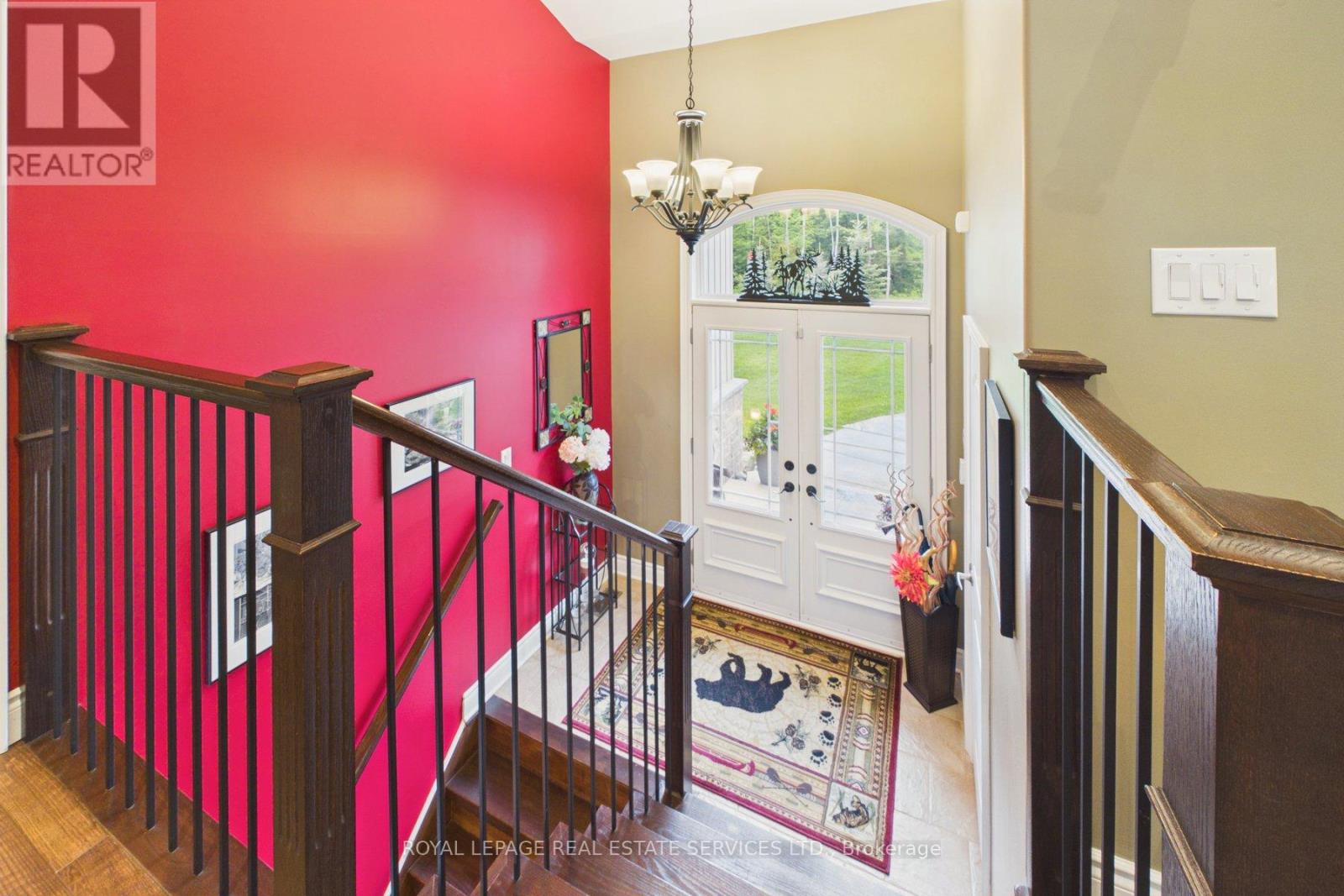1045 TOWER CRESCENT - 24