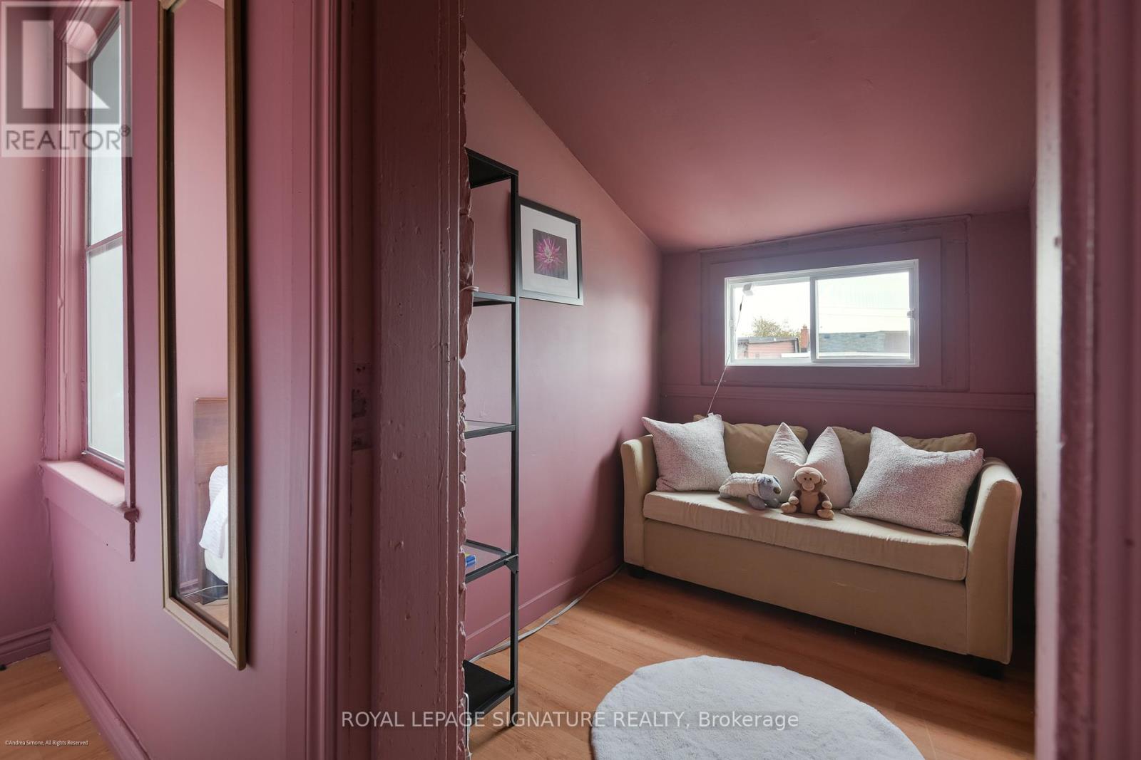 13 AUBURN AVENUE - 17