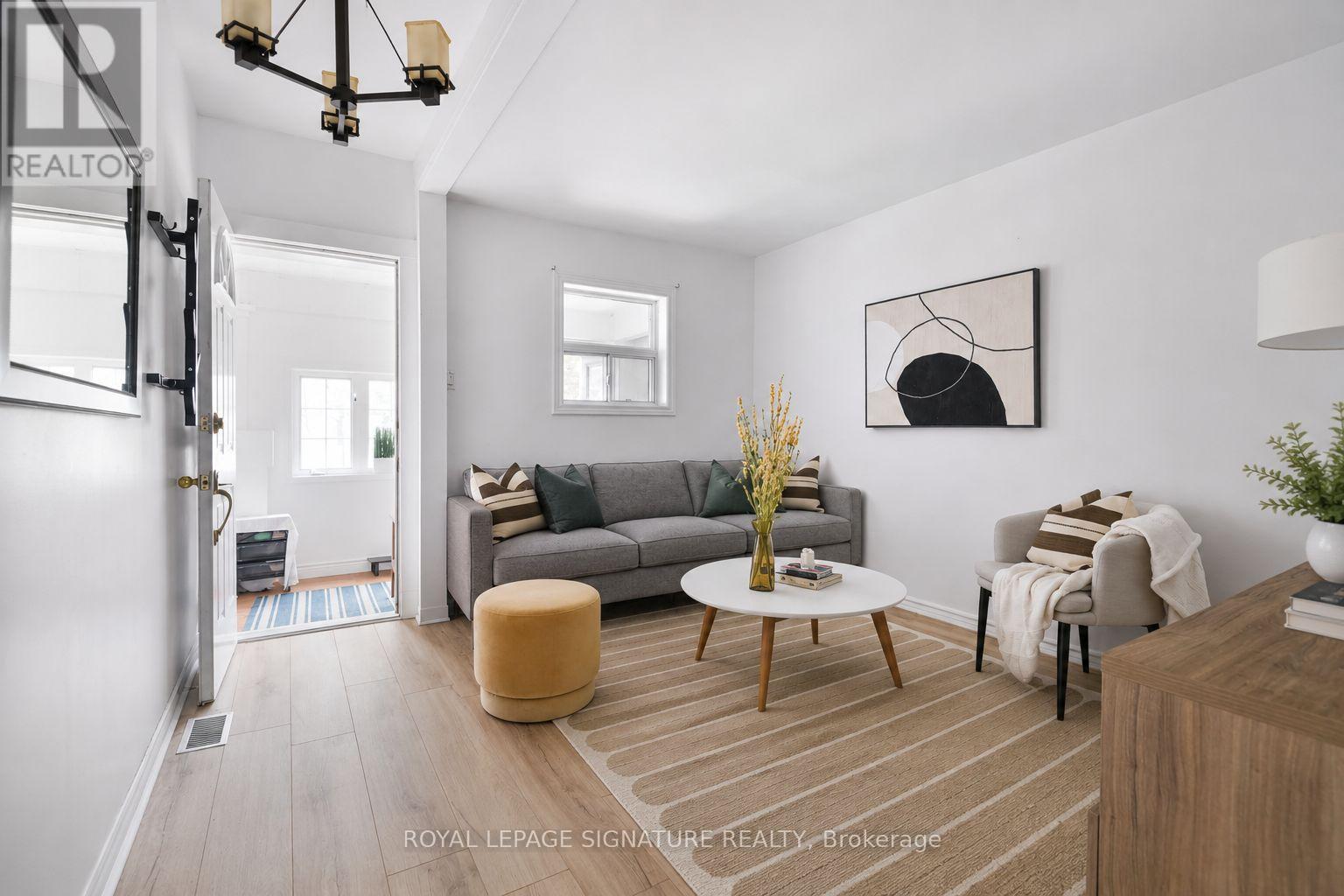 13 AUBURN AVENUE - Image 3