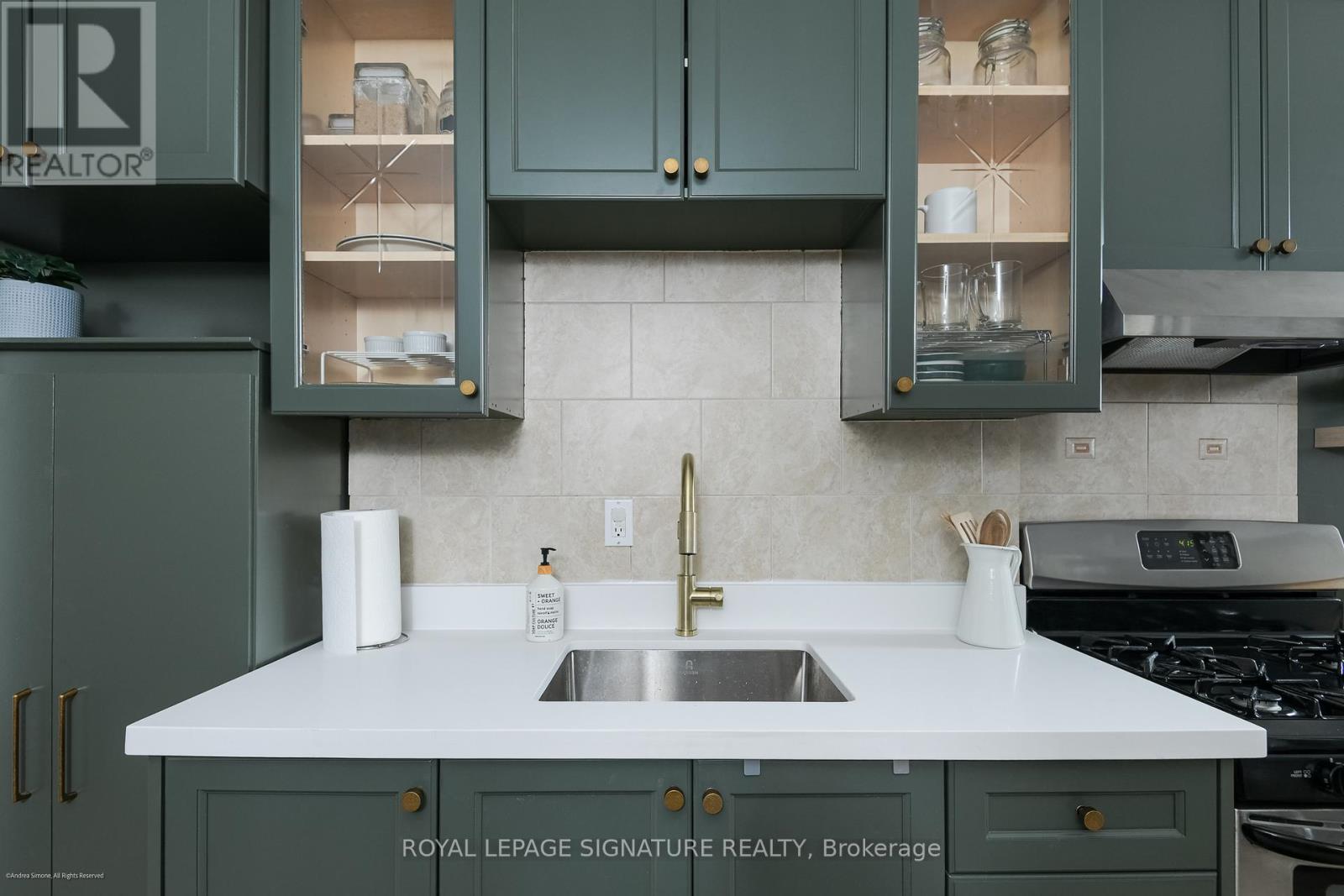 13 AUBURN AVENUE - 8