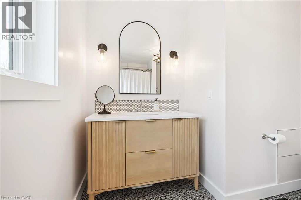 304 DANIEL Crescent - 31