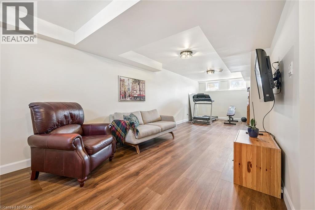 304 DANIEL Crescent - 35