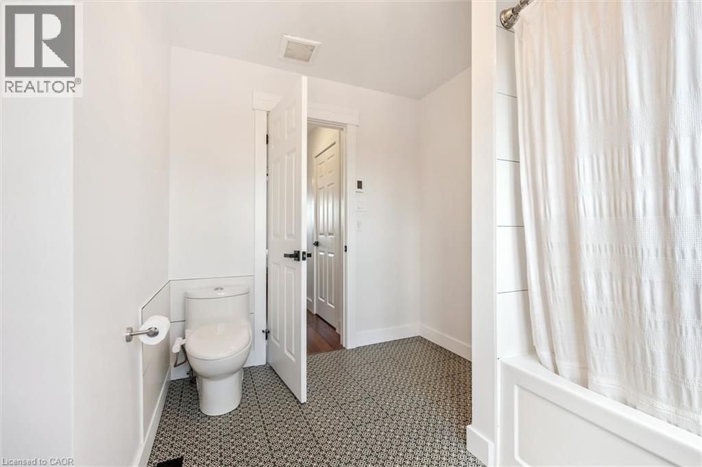 304 DANIEL Crescent - 32