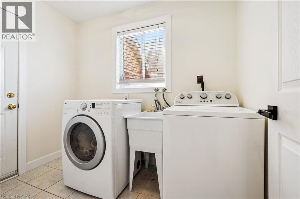 304 DANIEL Crescent - 23
