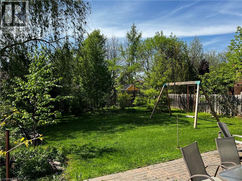 304 DANIEL Crescent - 44
