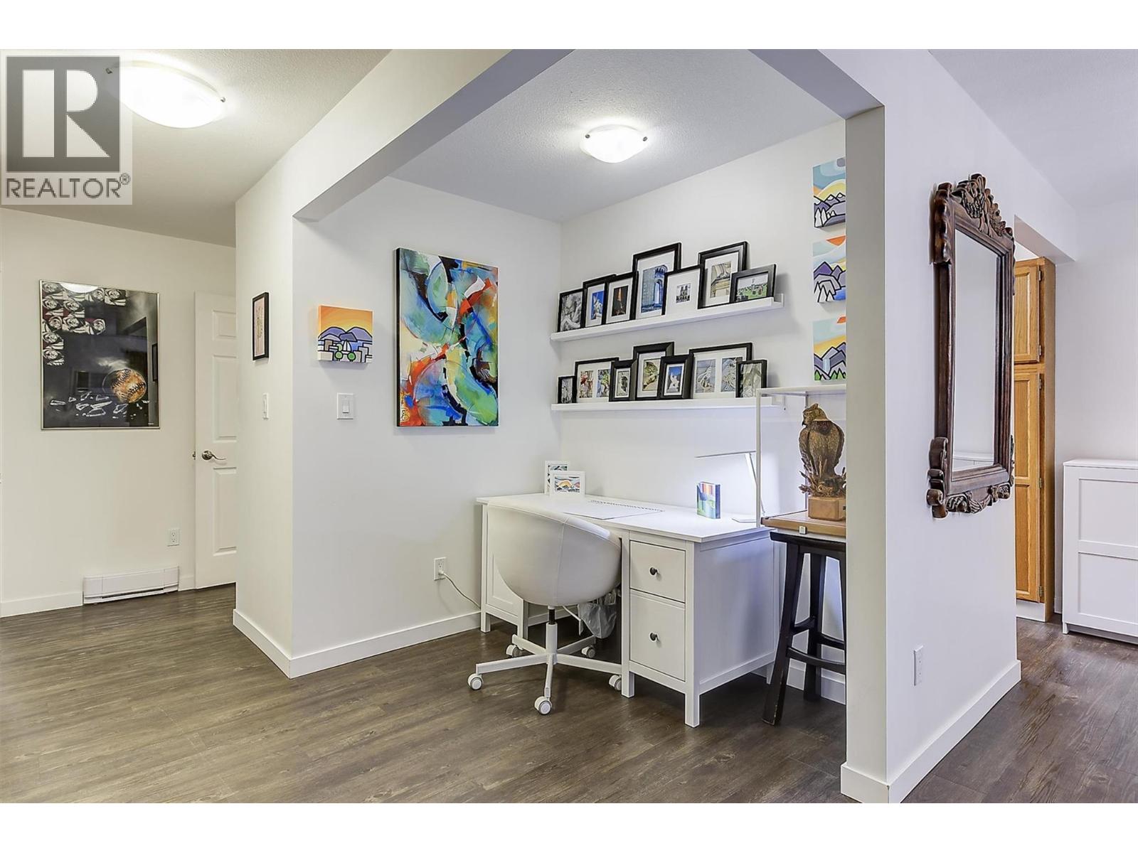 #304 575 Sutherland Avenue - 16