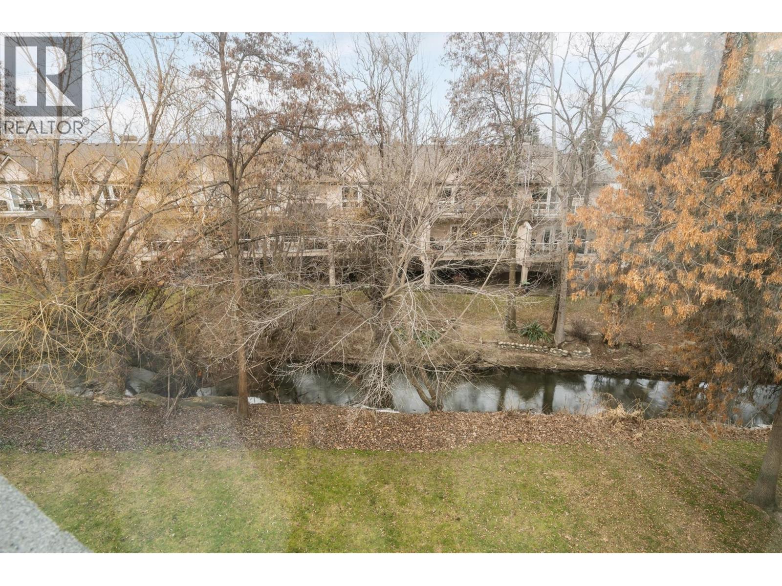 #304 575 Sutherland Avenue - 30
