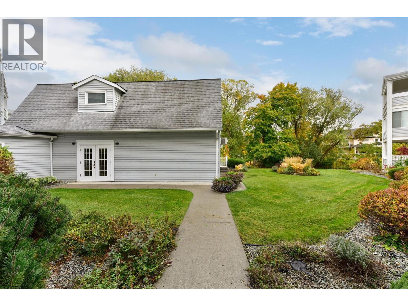 #304 575 Sutherland Avenue - 39