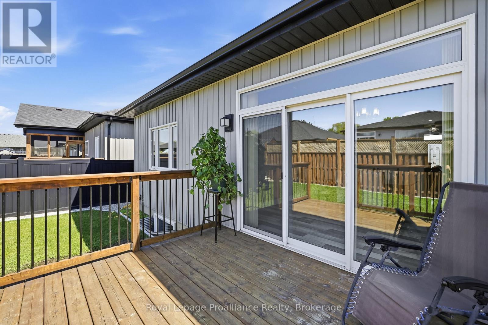 29 SABRINA AVENUE - 33
