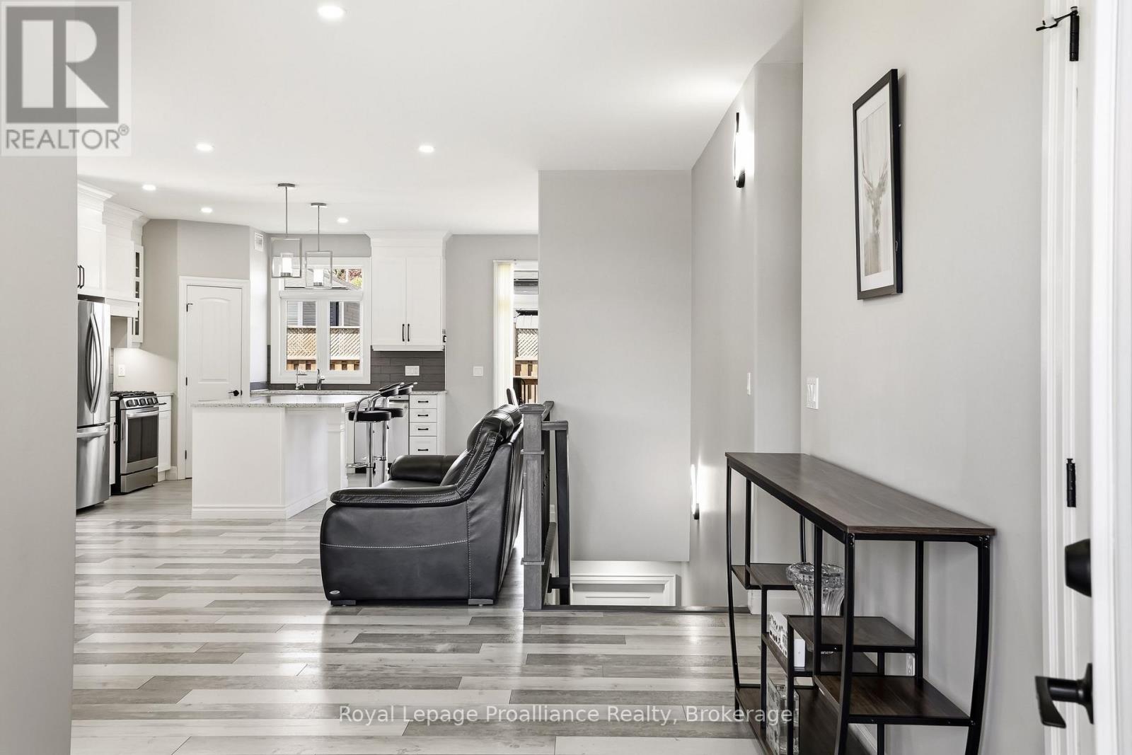 29 SABRINA AVENUE - 4