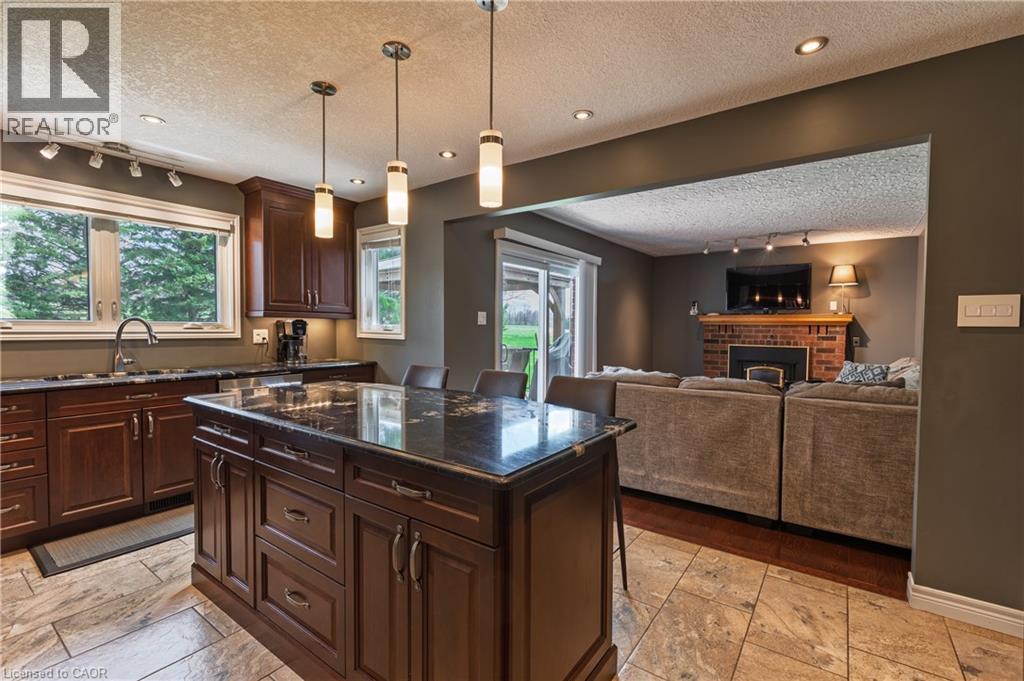 1445 MANNHEIM Road - 14