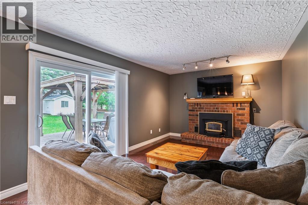 1445 MANNHEIM Road - 20