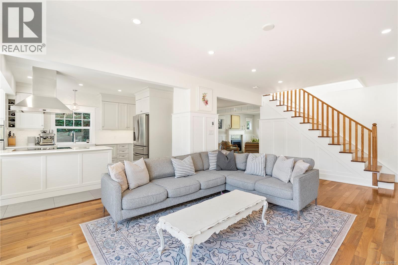 1074 Oliver St - 22