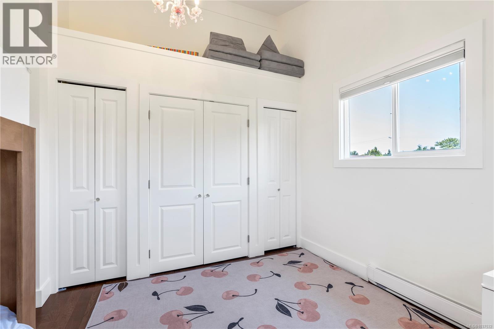 1074 Oliver St - 39