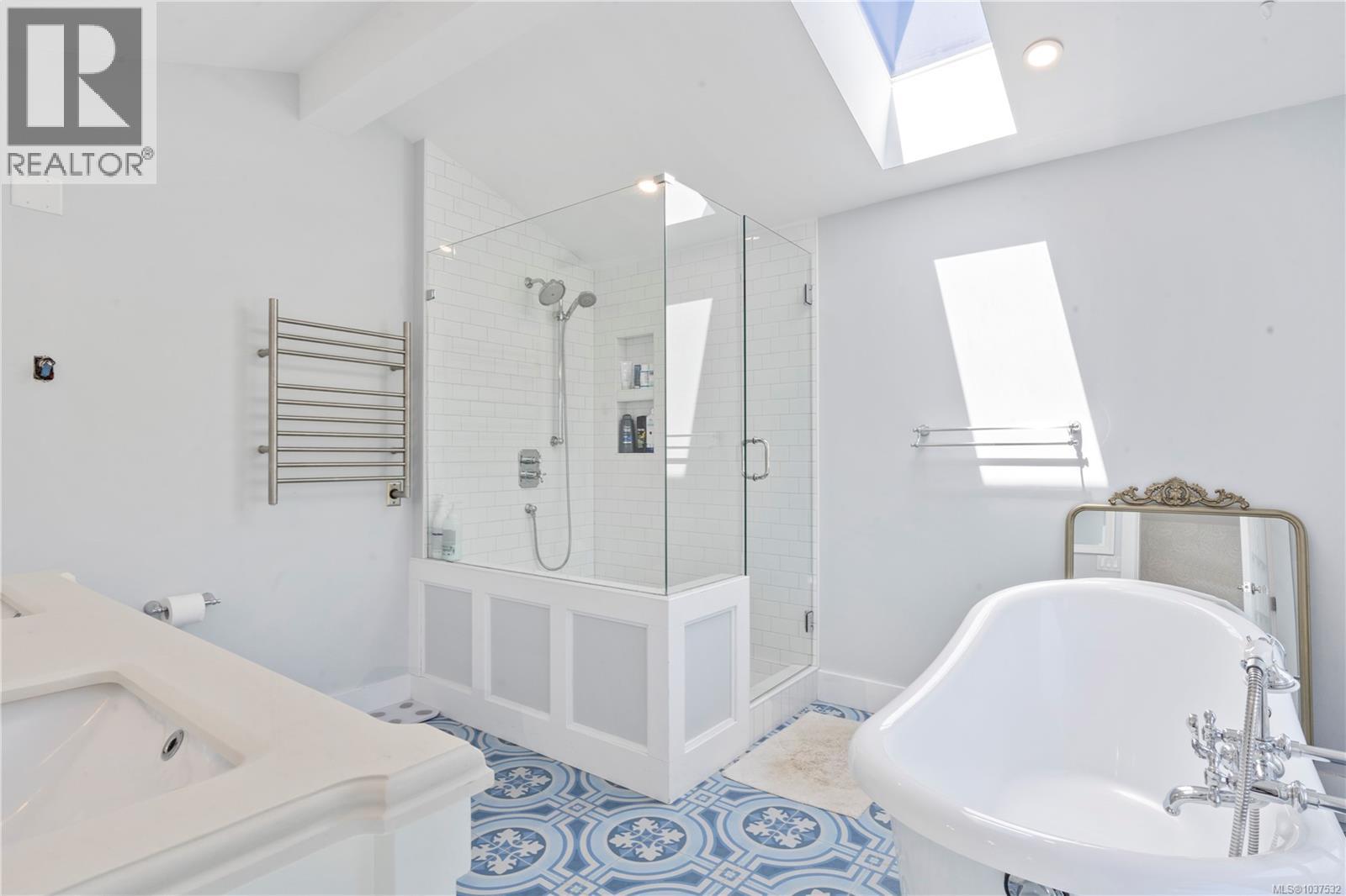 1074 Oliver St - 32