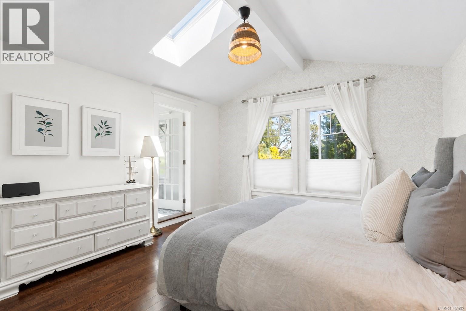 1074 Oliver St - 30