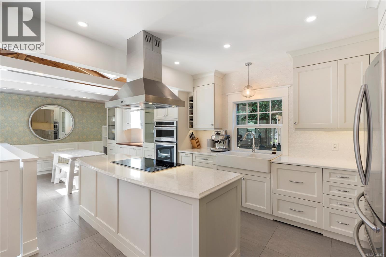 1074 Oliver St - 16