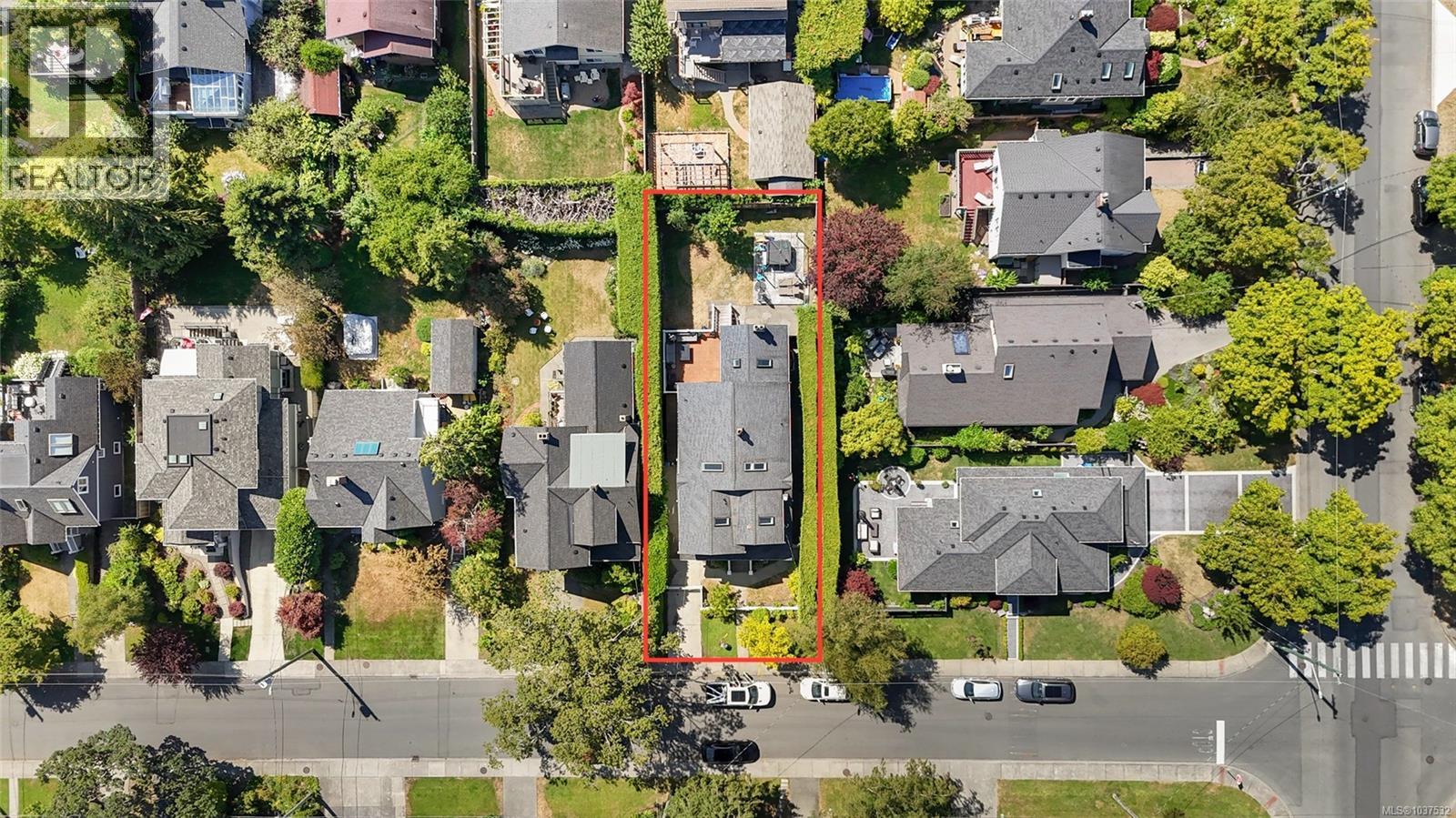 1074 Oliver St - 56