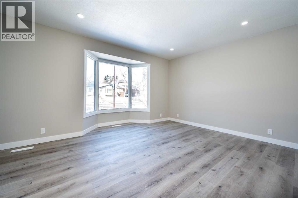 255 Castleridge Drive NE - 10