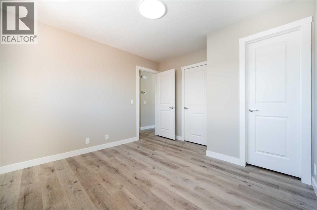 255 Castleridge Drive NE - 12