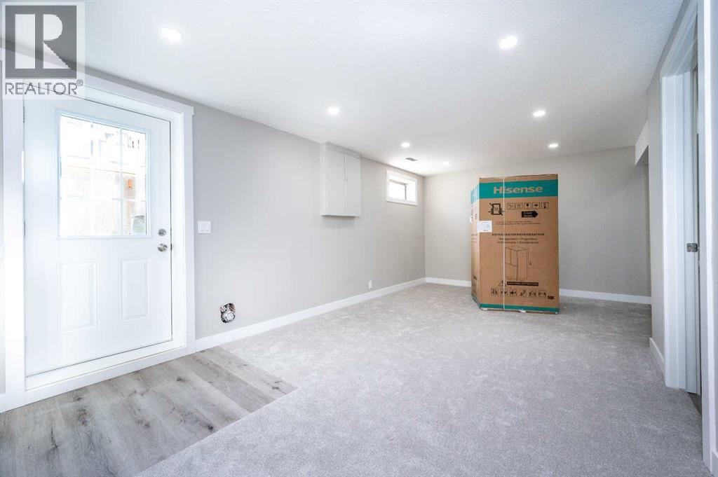 255 Castleridge Drive NE - 21
