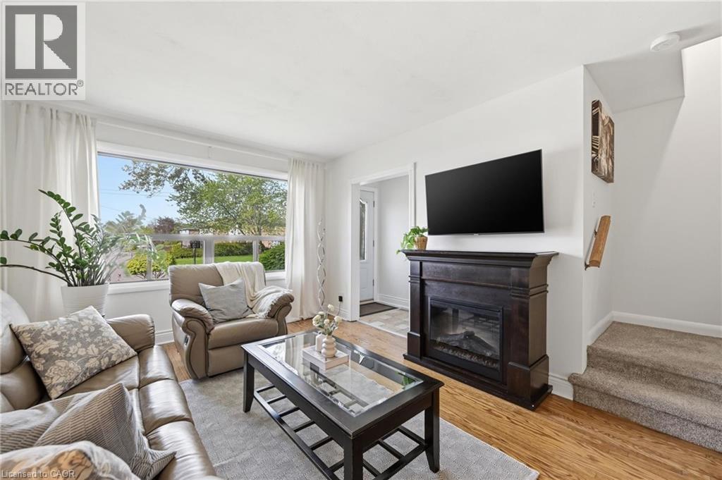 2441 BARCLAY Road - 6