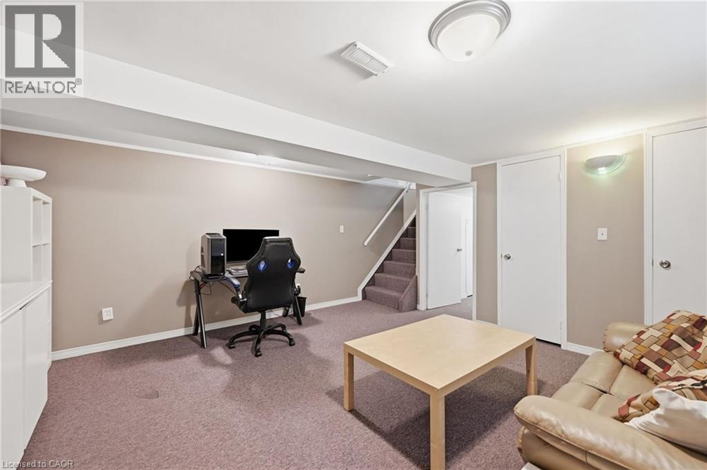 2441 BARCLAY Road - 25