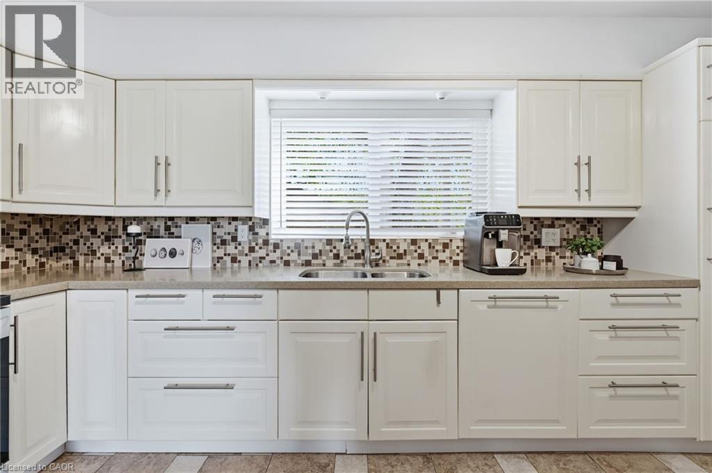 2441 BARCLAY Road - 12