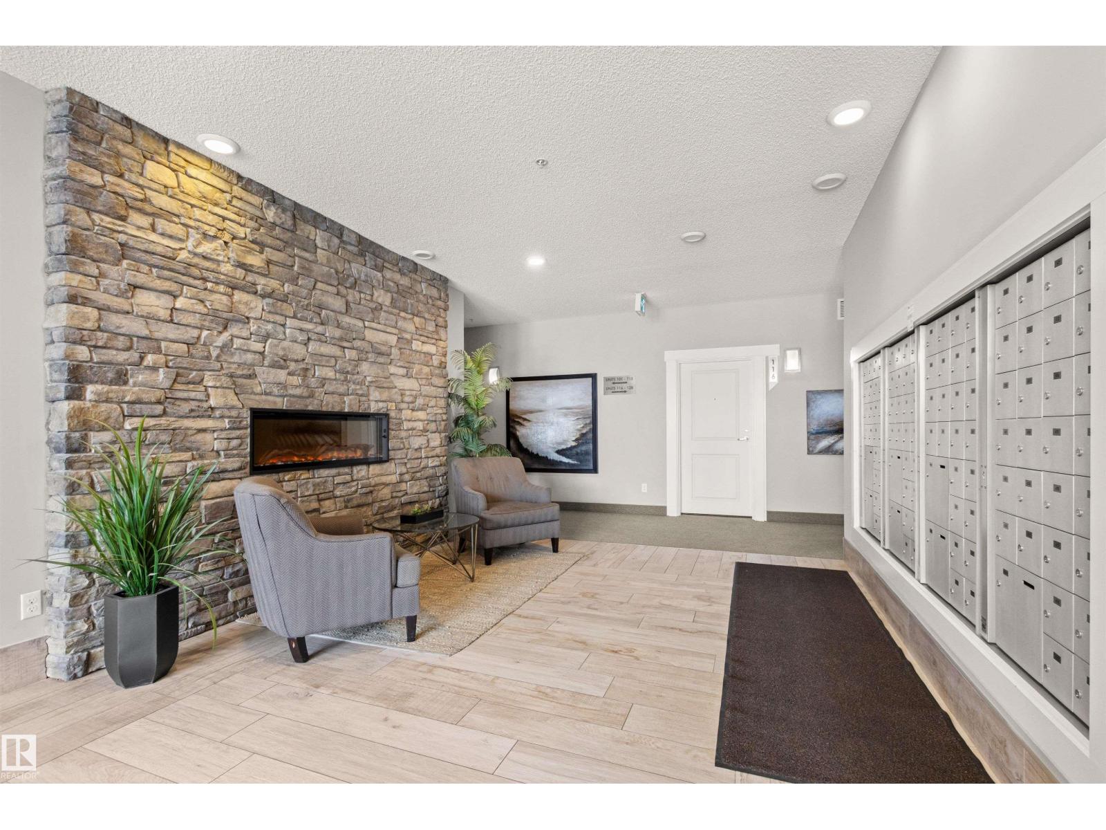 #412 12804 140 AV NW - 6