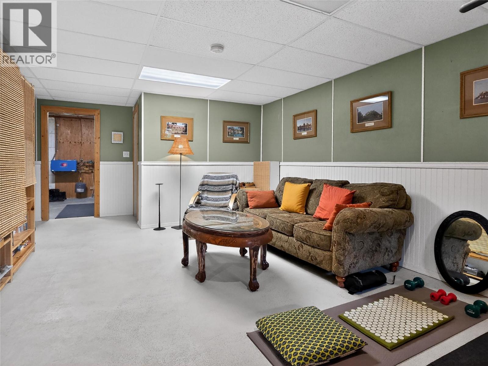 705 BRINK Lane - 32