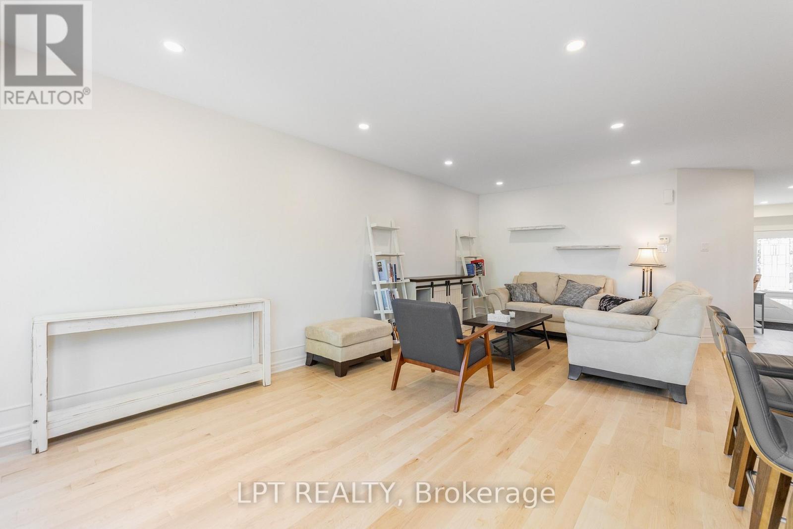 275 TEWSLEY DRIVE - 16