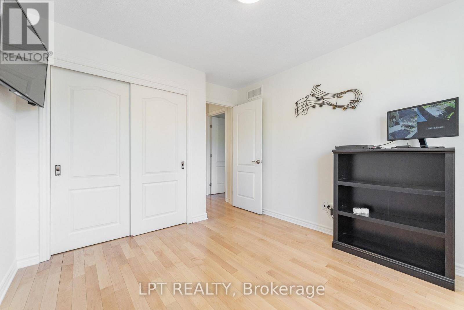 275 TEWSLEY DRIVE - 18