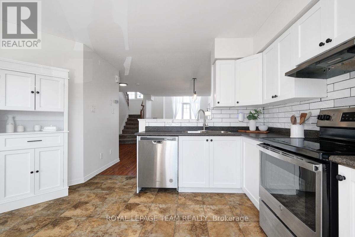 320 WIFFEN PRIVATE - 16