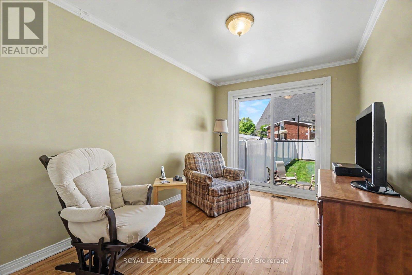 615 QUEBEC STREET - 14