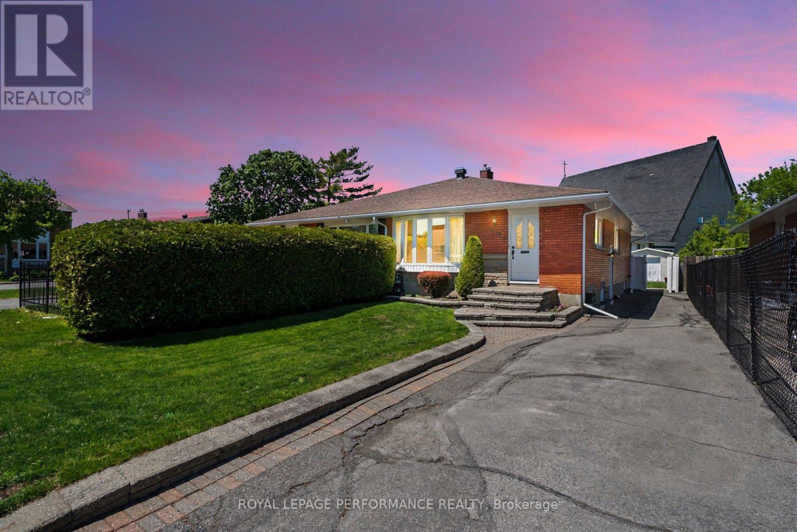 615 QUEBEC STREET - 33