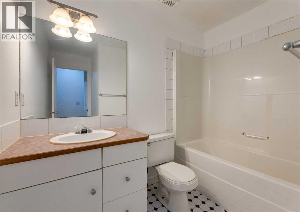 1135 37 Street SE - 33